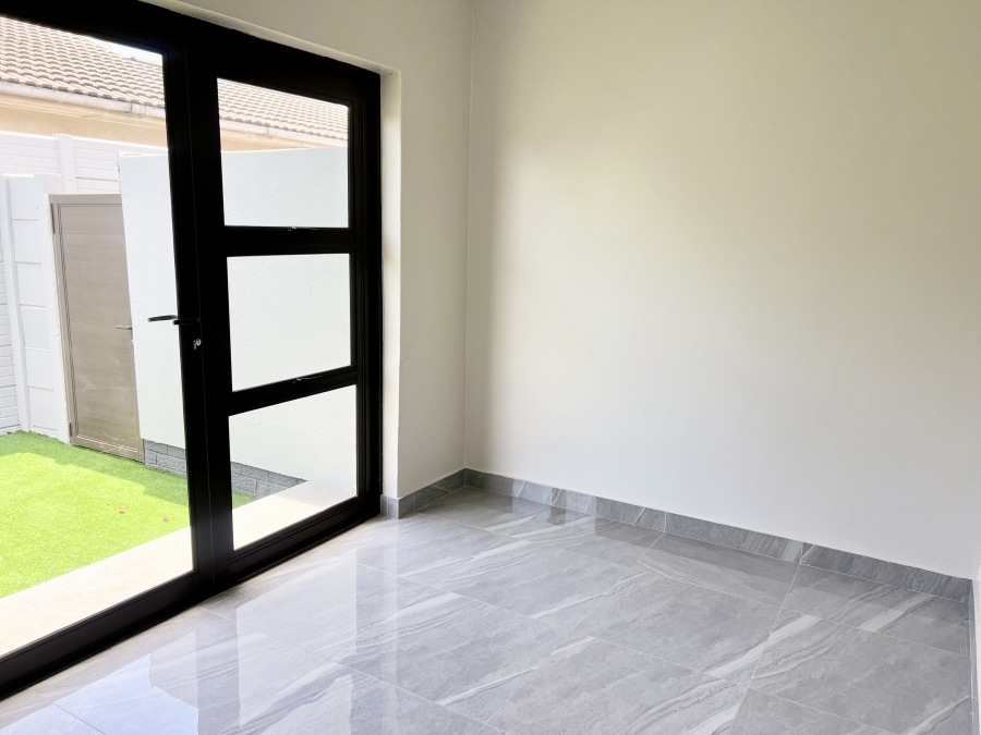 3 Bedroom Property for Sale in Bothasig Western Cape